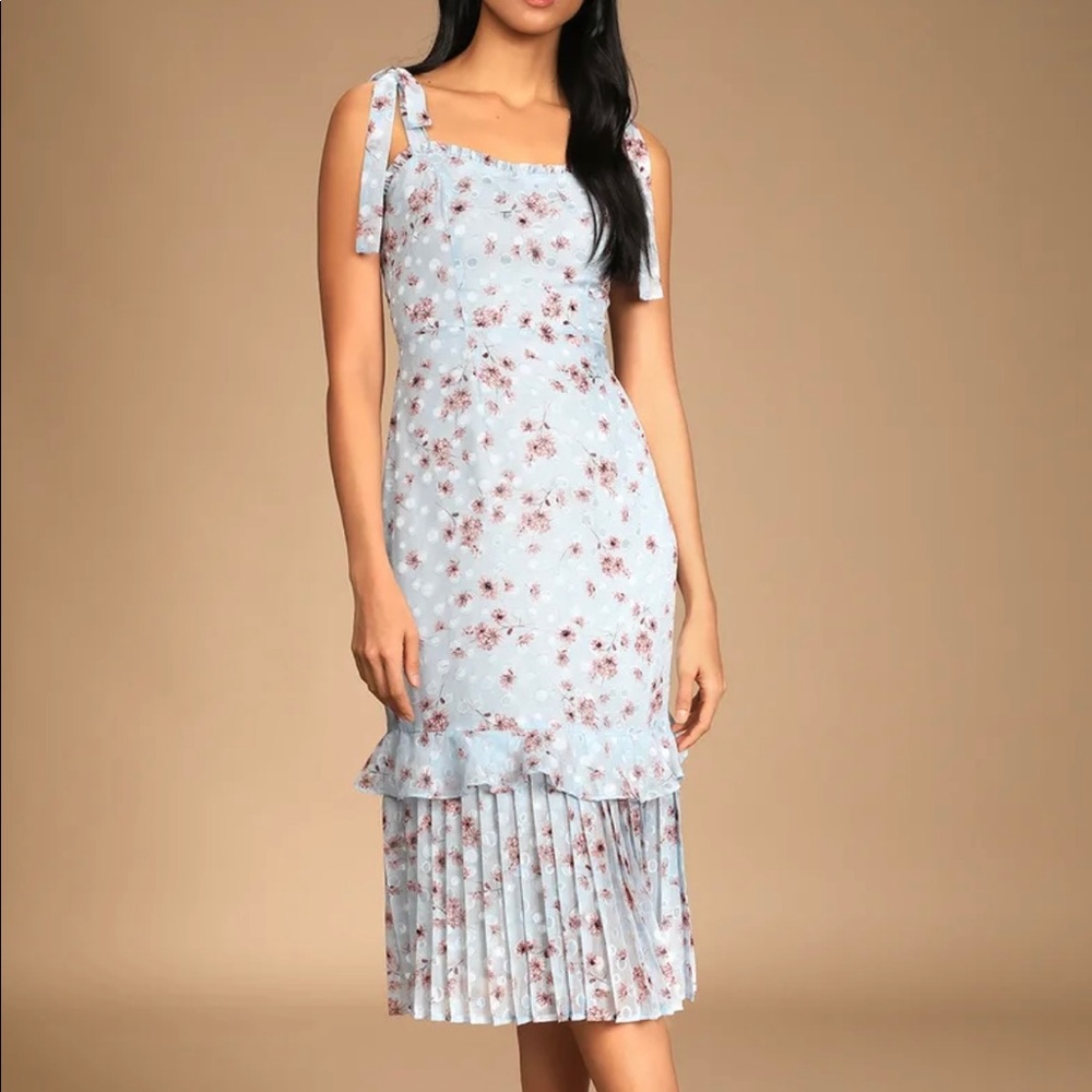 Lulu’s tie strap floral dress